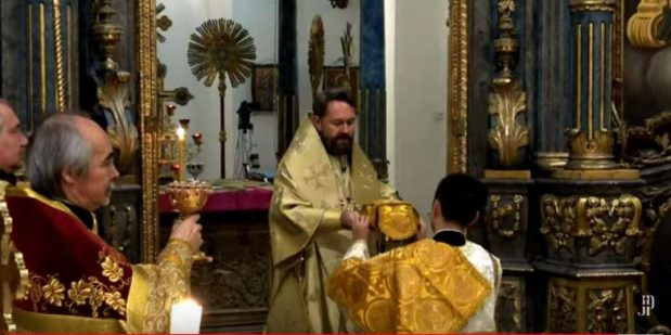 Архиерейская литургия в Неделю 25-ю по Пятидесятнице в Успенском кафедральном соборе Будапешта